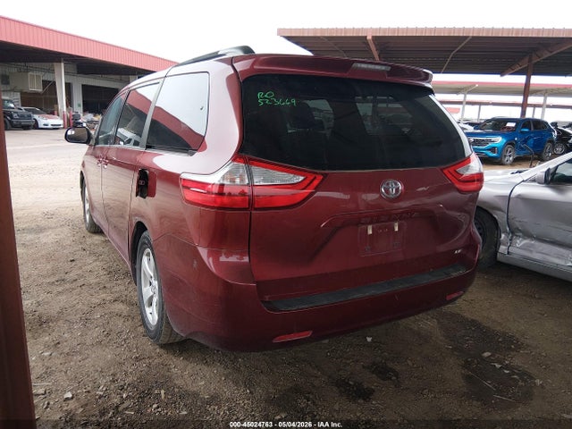 5TDKK3DC1GS709083 Toyota Sienna Le 8 Passenger