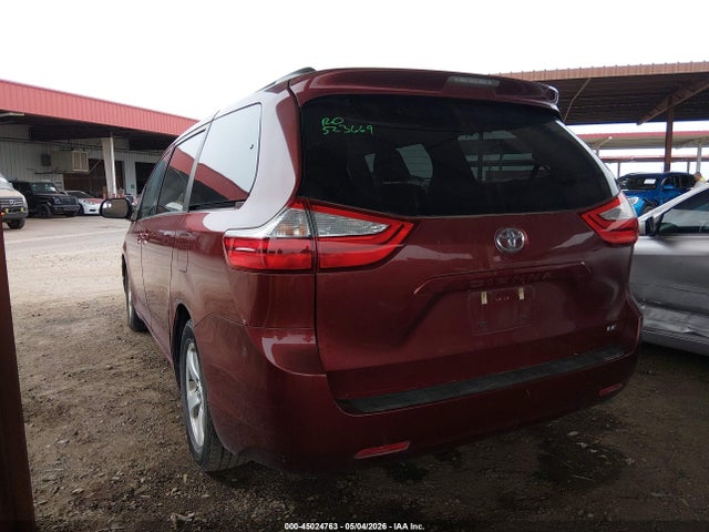 5TDKK3DC1GS709083 Toyota Sienna Le 8 Passenger