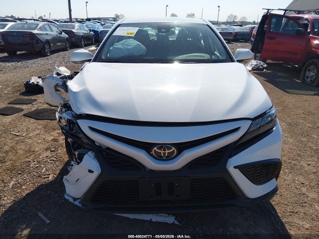 Продажа на аукционе авто 2024 Toyota Camry Se, vin: 4T1G11AK3RU857061, номер лота: 45024771