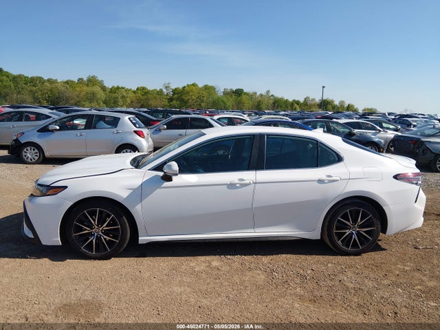 Продажа на аукционе авто 2024 Toyota Camry Se, vin: 4T1G11AK3RU857061, номер лота: 45024771