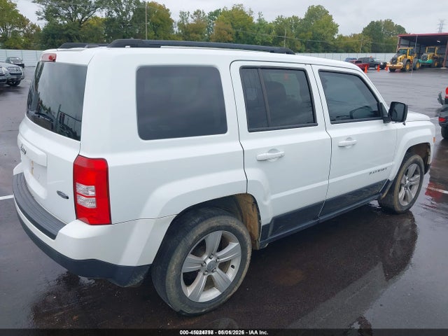 2016 Jeep Patriot Latitude მანქანა იყიდება აუქციონზე, vin: 1C4NJRFB2GD650936, აუქციონის ნომერი: 45024798