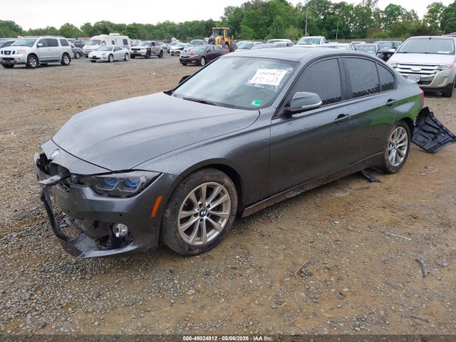 45024812 :رقم المزاد ، WBA8E5G3XHNU43222 vin ، 2017 Bmw 320i Xdrive مزاد بيع