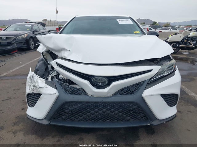2020 Toyota Camry Se Nightshade Edition მანქანა იყიდება აუქციონზე, vin: 4T1G11AK7LU357296, აუქციონის ნომერი: 45024823