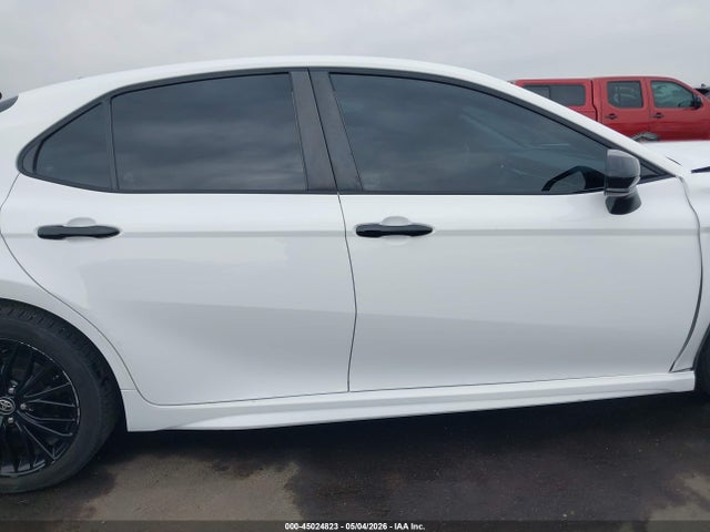 2020 Toyota Camry Se Nightshade Edition მანქანა იყიდება აუქციონზე, vin: 4T1G11AK7LU357296, აუქციონის ნომერი: 45024823