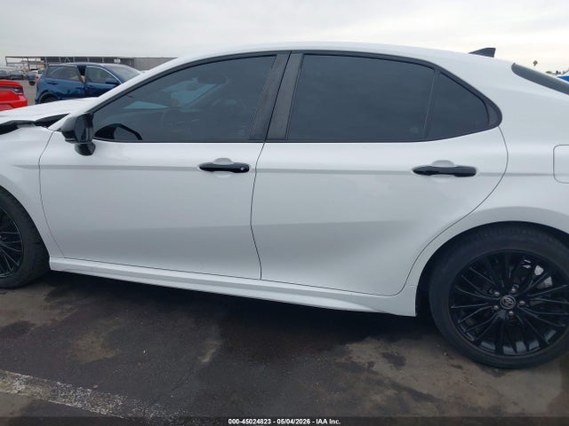 2020 Toyota Camry Se Nightshade Edition მანქანა იყიდება აუქციონზე, vin: 4T1G11AK7LU357296, აუქციონის ნომერი: 45024823
