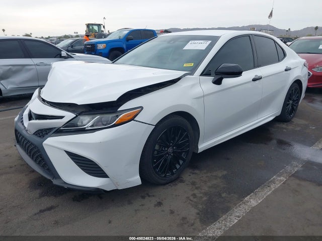 2020 Toyota Camry Se Nightshade Edition მანქანა იყიდება აუქციონზე, vin: 4T1G11AK7LU357296, აუქციონის ნომერი: 45024823