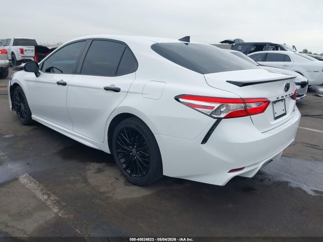 2020 Toyota Camry Se Nightshade Edition მანქანა იყიდება აუქციონზე, vin: 4T1G11AK7LU357296, აუქციონის ნომერი: 45024823