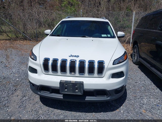 45024824 :رقم المزاد ، 1C4PJMCB0JD531872 vin ، 2018 Jeep Cherokee Latitude 4x4 مزاد بيع