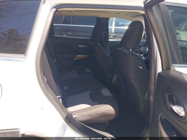 45024824 :رقم المزاد ، 1C4PJMCB0JD531872 vin ، 2018 Jeep Cherokee Latitude 4x4 مزاد بيع