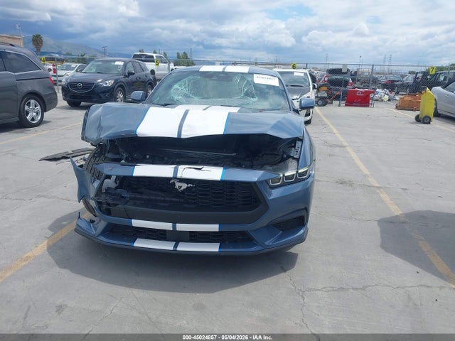 Ford Mustang Ecoboost Premium Fastback 2024 1FA6P8TH6R5134409 Image 13