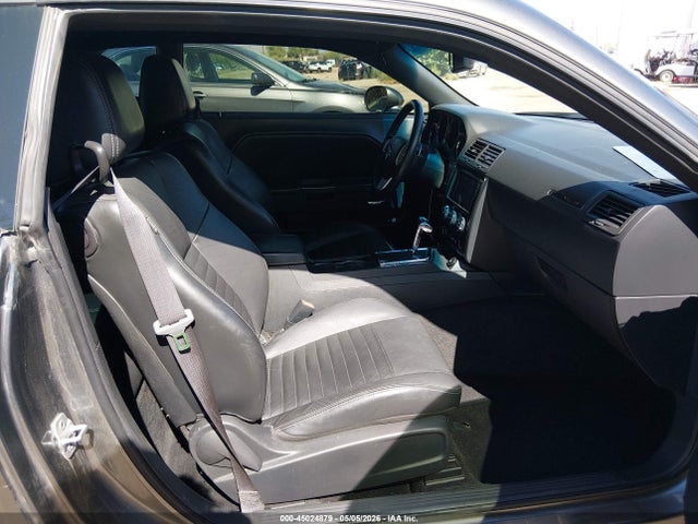45024879 :رقم المزاد ، 2C3CDYAG2CH135139 vin ، 2012 Dodge Challenger Sxt مزاد بيع