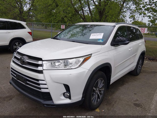Продаж на аукціоні авто 2018 Toyota Highlander Xle, vin: 5TDJZRFH7JS912327, номер лоту: 45024931