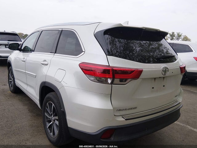 Продаж на аукціоні авто 2018 Toyota Highlander Xle, vin: 5TDJZRFH7JS912327, номер лоту: 45024931