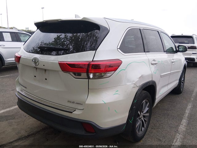 Продаж на аукціоні авто 2018 Toyota Highlander Xle, vin: 5TDJZRFH7JS912327, номер лоту: 45024931