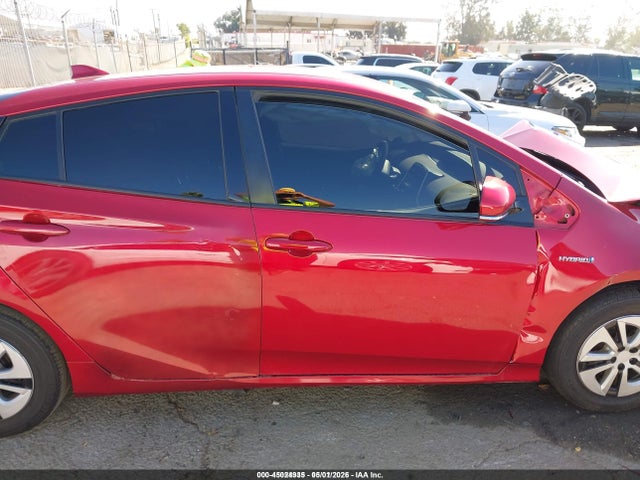 Toyota Prius Two 2018 JTDKBRFU0J3598236 Image 13