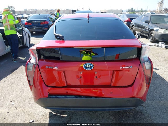 Toyota Prius Two 2018 JTDKBRFU0J3598236 Image 16