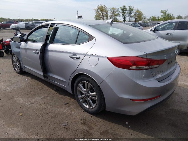 2017 Hyundai Elantra Value Edition მანქანა იყიდება აუქციონზე, vin: 5NPD84LF0HH186994, აუქციონის ნომერი: 45024938