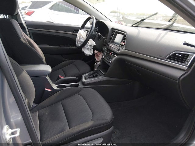 2017 Hyundai Elantra Value Edition მანქანა იყიდება აუქციონზე, vin: 5NPD84LF0HH186994, აუქციონის ნომერი: 45024938