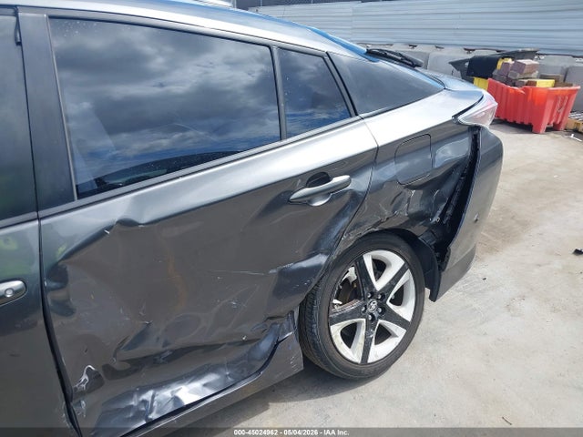 Toyota Prius Three Touring 2016 JTDKARFU8G3011003 Image 6