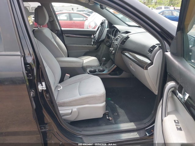 45024997 :رقم المزاد ، 5XYKT4A15BG083419 vin ، 2011 Kia Sorento Lx مزاد بيع