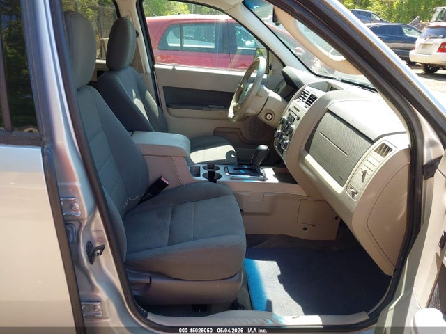45025050 :رقم المزاد ، 1FMCU03G09KA18344 vin ، 2009 Ford Escape Xlt مزاد بيع