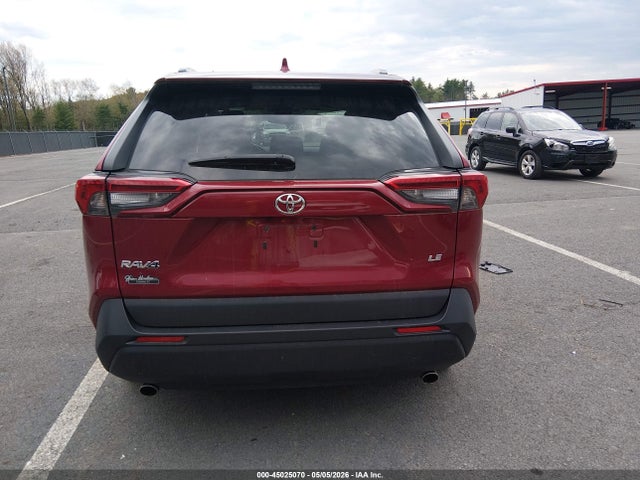 45025070 :رقم المزاد ، 2T3H1RFV3MW154114 vin ، 2021 Toyota Rav4 Le مزاد بيع