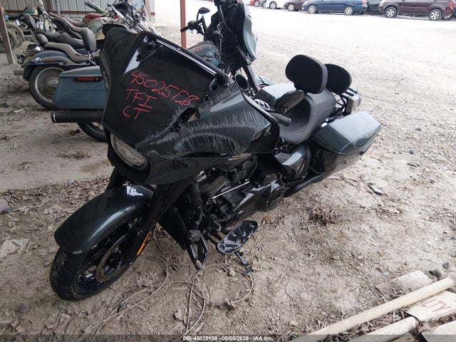 Harley-Davidson FLHX 2025 1HD1KB716SB606899 Image 2