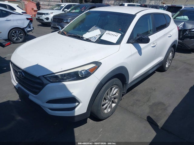 KM8J23A47GU106722 Hyundai TUCSON SE