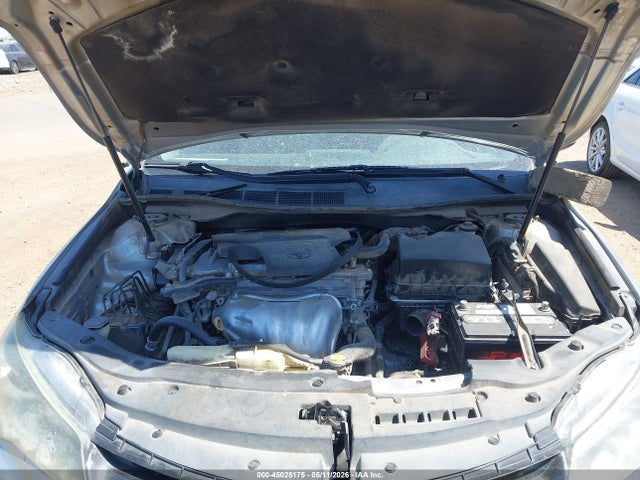 45025175 :رقم المزاد ، 4T1BF1FK5FU878526 vin ، 2015 Toyota Camry Se مزاد بيع