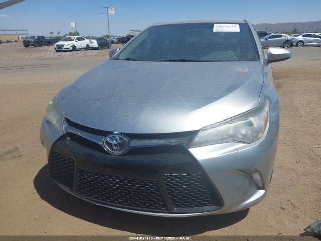 45025175 :رقم المزاد ، 4T1BF1FK5FU878526 vin ، 2015 Toyota Camry Se مزاد بيع