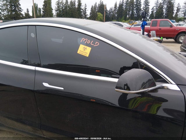 Tesla Model 3 Long Range/mid Range 2018 5YJ3E1EA2JF173558 Image 12