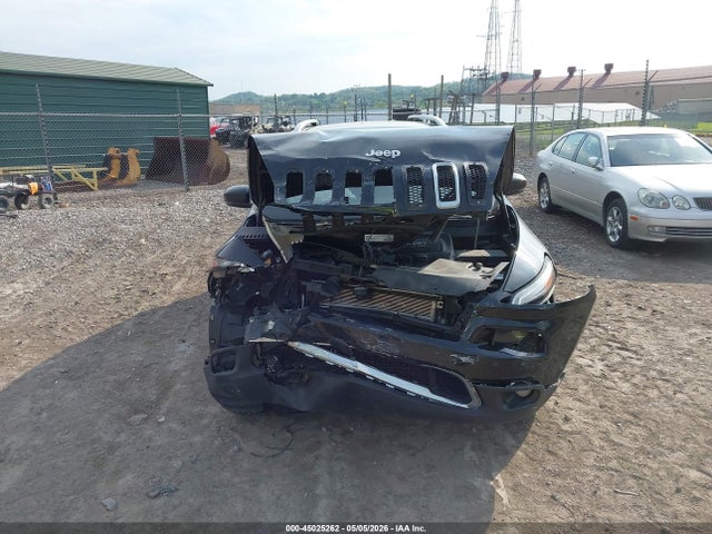 45025262 :رقم المزاد ، 1C4PJMDB6HD220178 vin ، 2017 Jeep Cherokee Limited 4x4 مزاد بيع
