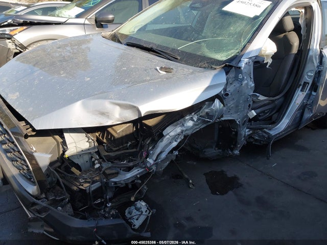 45025386 :رقم المزاد ، 7MUDAAAGXRV087356 vin ، 2024 Toyota Corolla Cross Xle مزاد بيع