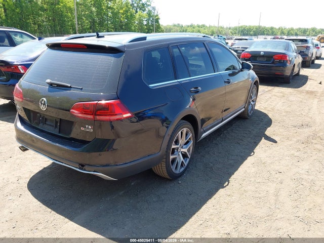 45025411 :رقم المزاد ، 3VWH17AU9HM506636 vin ، 2017 Volkswagen Golf Alltrack Tsi Sel مزاد بيع