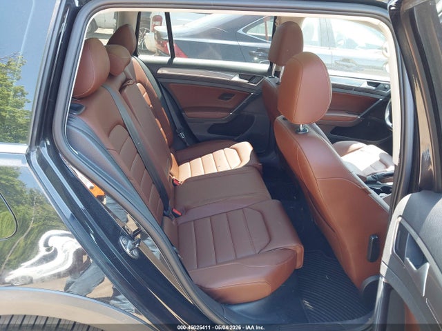 45025411 :رقم المزاد ، 3VWH17AU9HM506636 vin ، 2017 Volkswagen Golf Alltrack Tsi Sel مزاد بيع