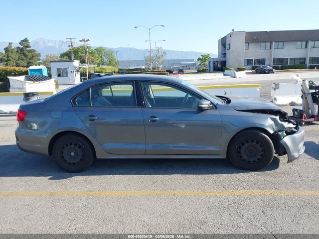 3VWD17AJ9EM244181 Volkswagen Jetta 1.8t Se