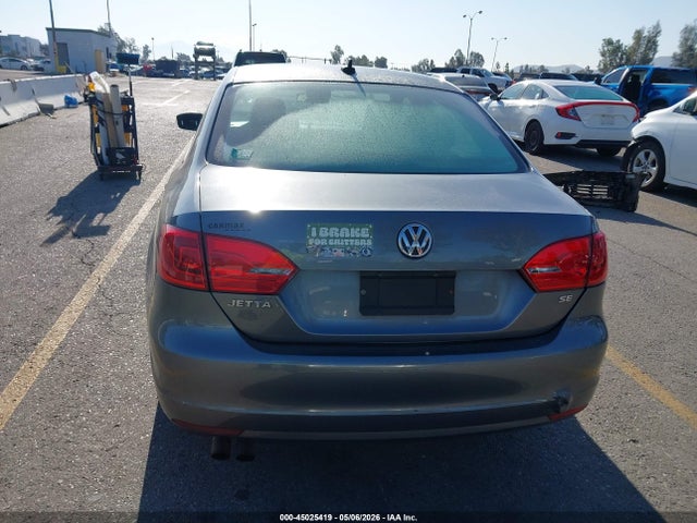 3VWD17AJ9EM244181 Volkswagen Jetta 1.8t Se
