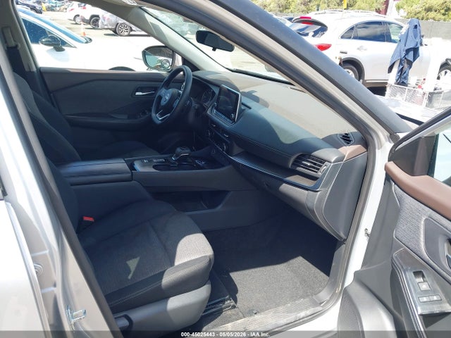 45025443 :رقم المزاد ، 5N1BT3BA7PC836769 vin ، 2023 Nissan Rogue Sv Fwd مزاد بيع