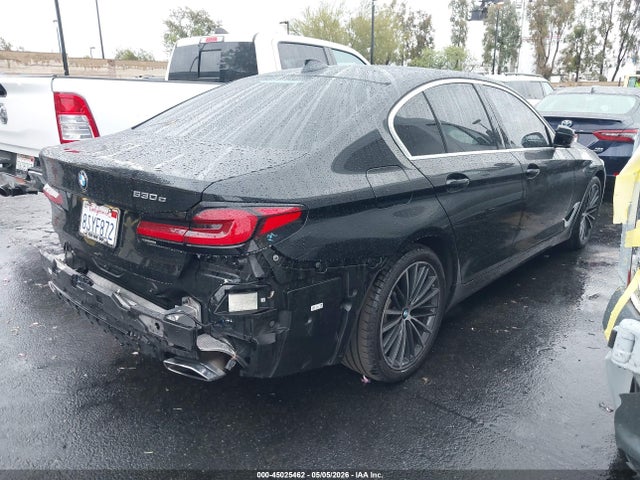 2021 Bmw 530e მანქანა იყიდება აუქციონზე, vin: WBA13AG02MCF26349, აუქციონის ნომერი: 45025462