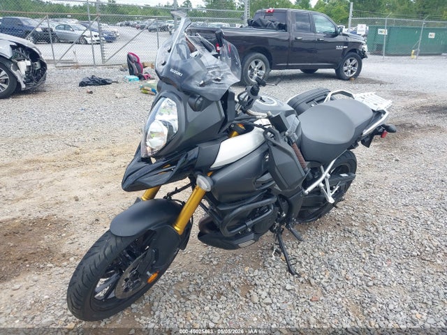 Suzuki DL1000 2014 JS1VU51A1E2102105 Image 2