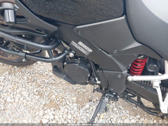 Suzuki DL1000 2014 JS1VU51A1E2102105 Image 9