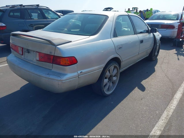 Продажа на аукционе авто 2000 Toyota Camry Ce, vin: 4T1BG22K4YU671007, номер лота: 45025466
