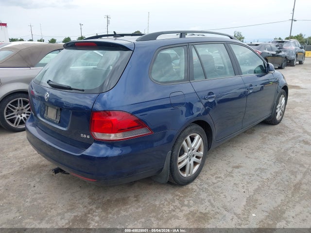 2013 Volkswagen Jetta Sportwagen 2.5l S მანქანა იყიდება აუქციონზე, vin: 3VWKP7AJ8DM677589, აუქციონის ნომერი: 45025501