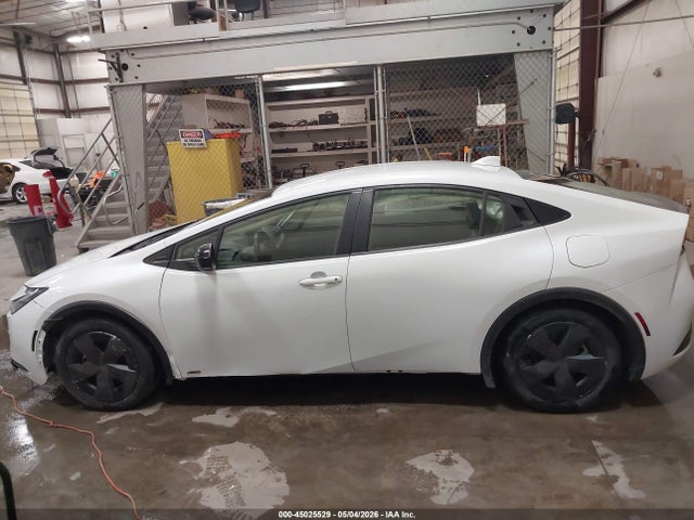 Toyota Prius Le Awd-e 2023 JTDADABU4P3005385 Image 15