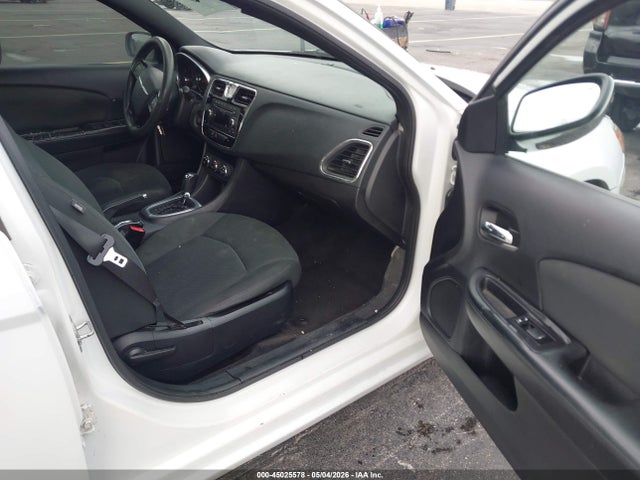 2012 Chrysler 200 Lx მანქანა იყიდება აუქციონზე, vin: 1C3CCBAB1CN134799, აუქციონის ნომერი: 45025578