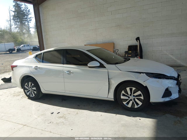 1N4BL4BV5NN318860 Nissan Altima S Fwd