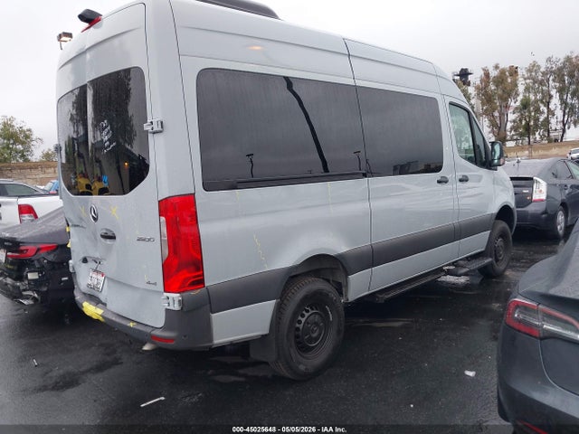 W1Z4EFVY1NP457782 Mercedes-Benz Sprinter 2500 Standard Roof V6