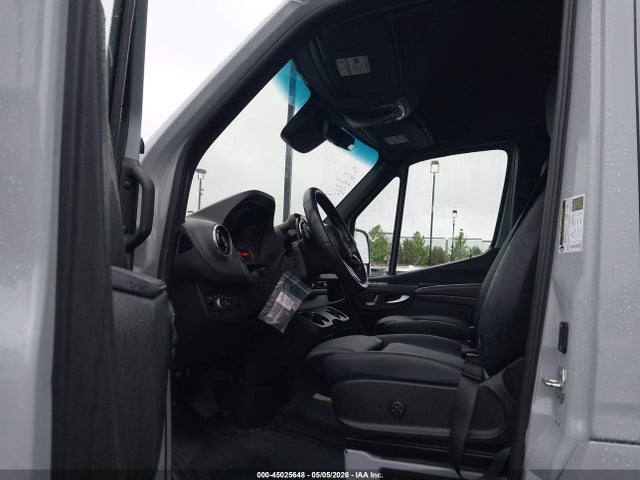 W1Z4EFVY1NP457782 Mercedes-Benz Sprinter 2500 Standard Roof V6