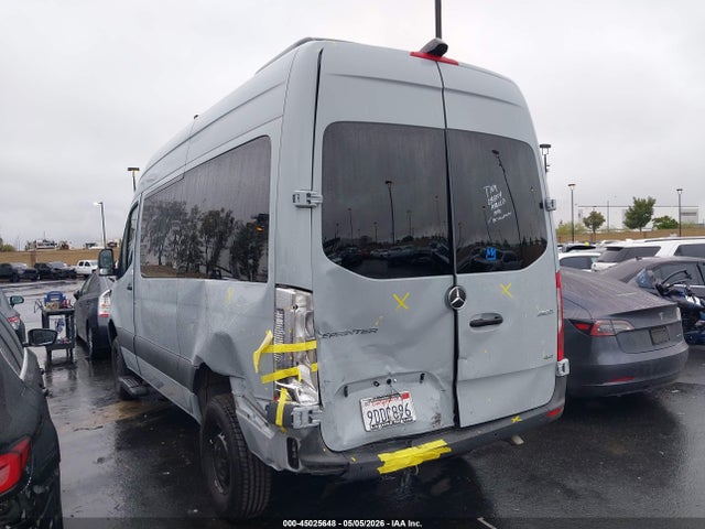 W1Z4EFVY1NP457782 Mercedes-Benz Sprinter 2500 Standard Roof V6
