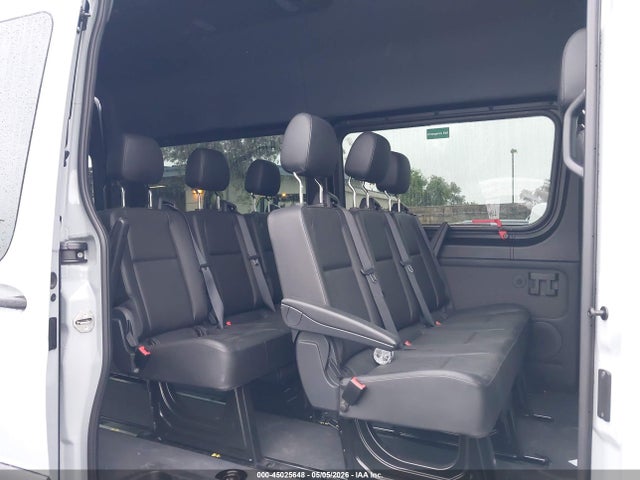 W1Z4EFVY1NP457782 Mercedes-Benz Sprinter 2500 Standard Roof V6